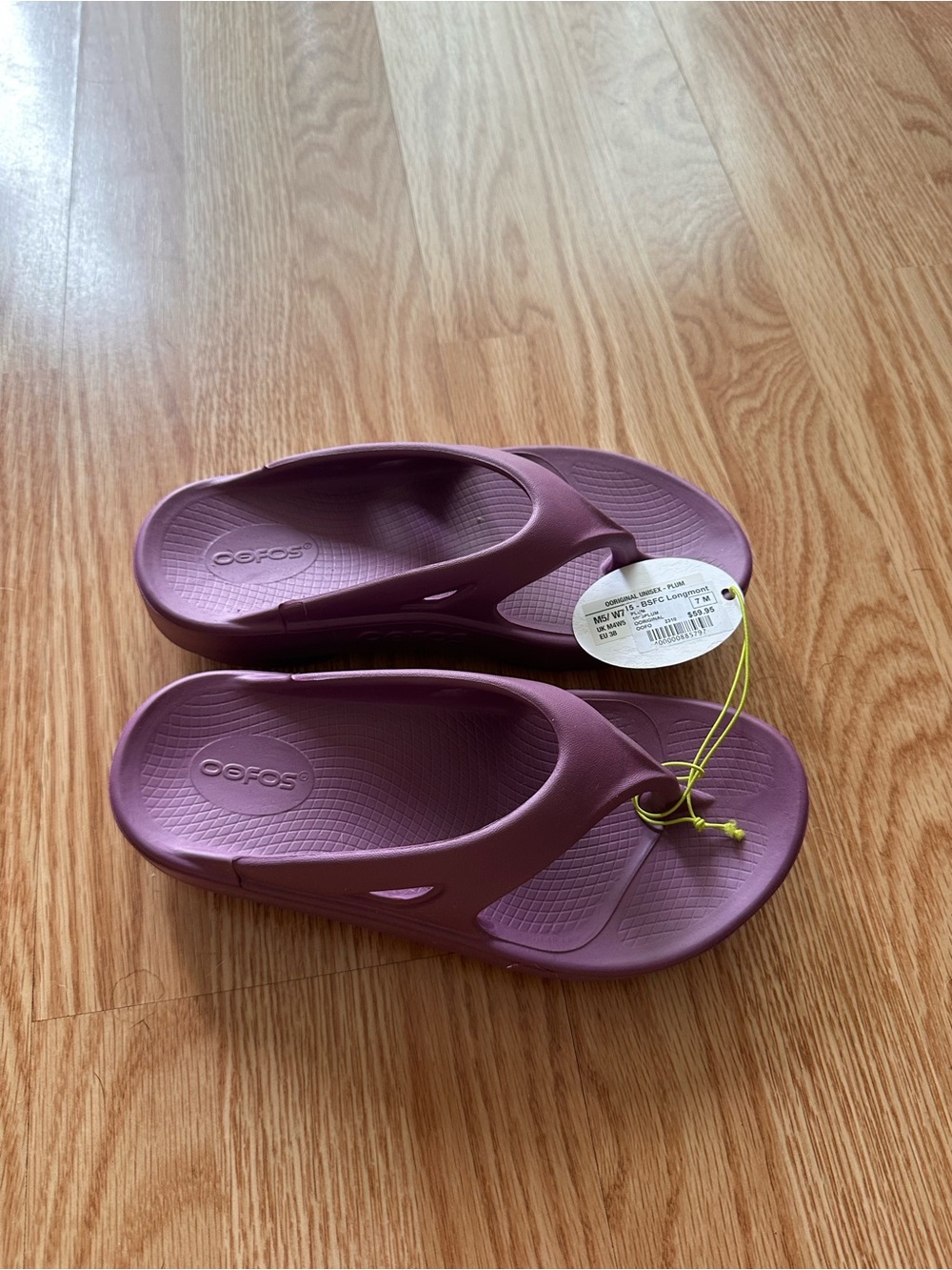 OOFOS Women's Purple Recovery Flip Flops